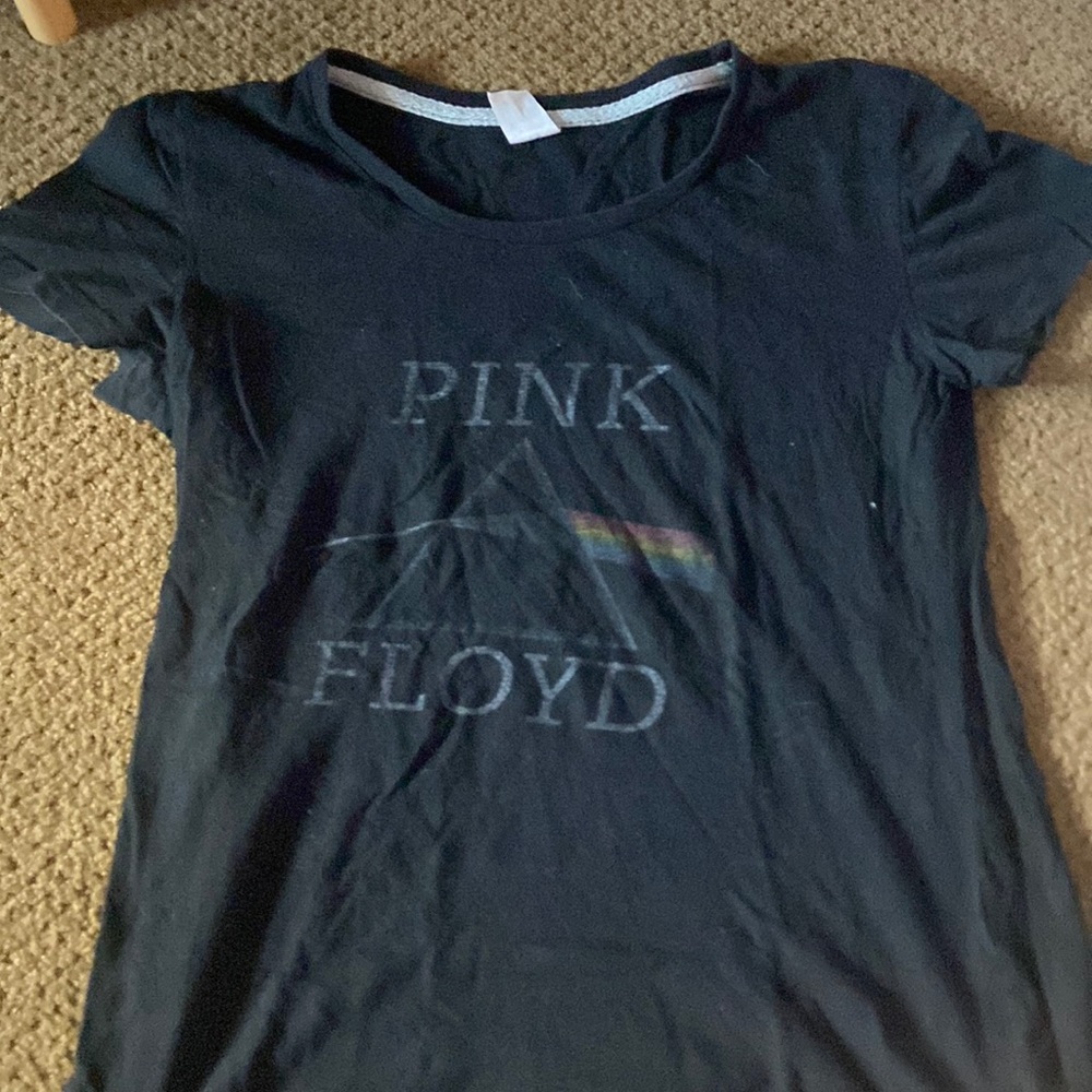 black pink floyd graphic tee